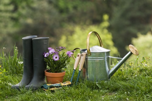 Insurance certificate and policy documents for an insured gardening company